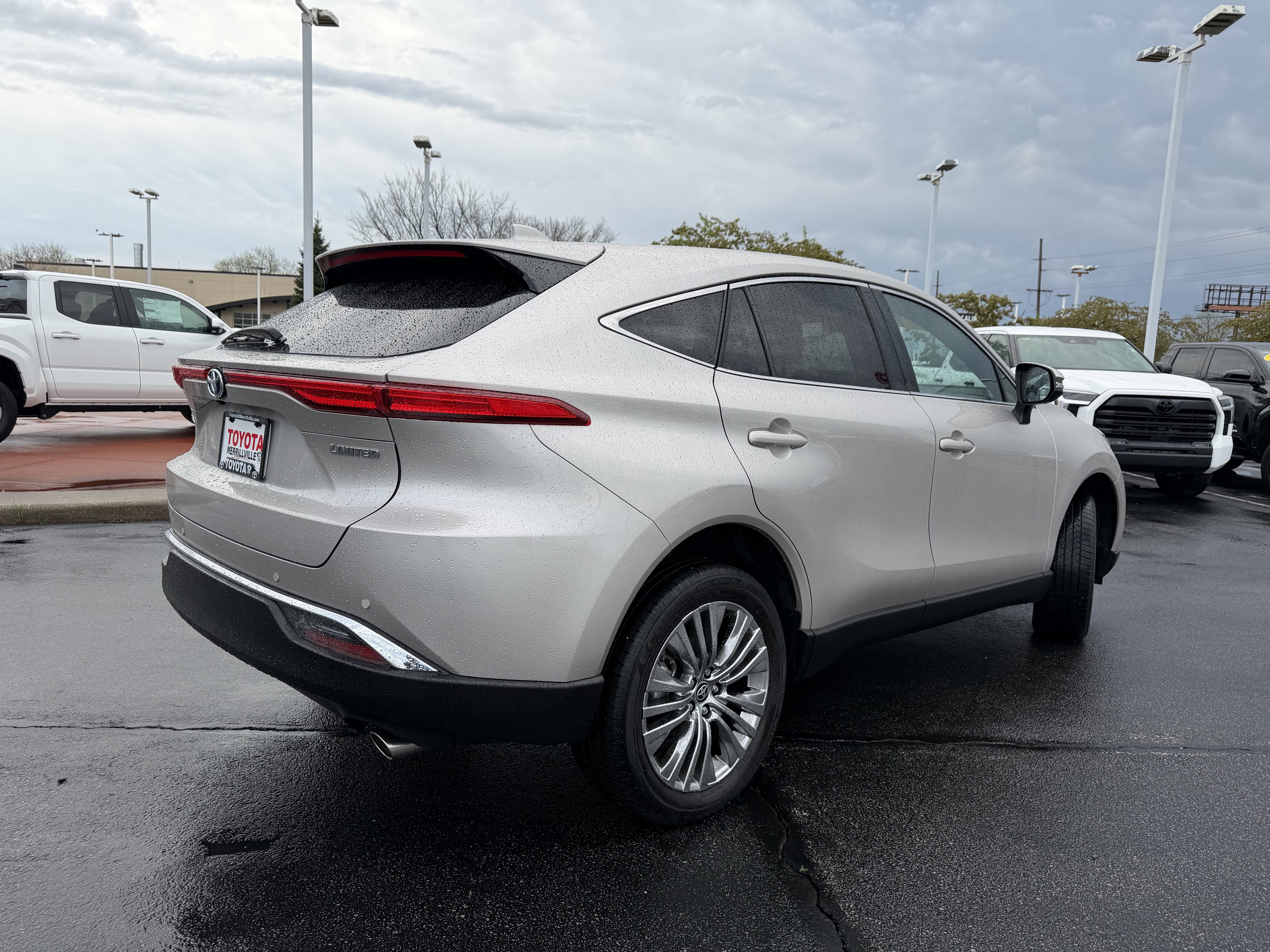 Certified 2024 Toyota Venza Limited image 9