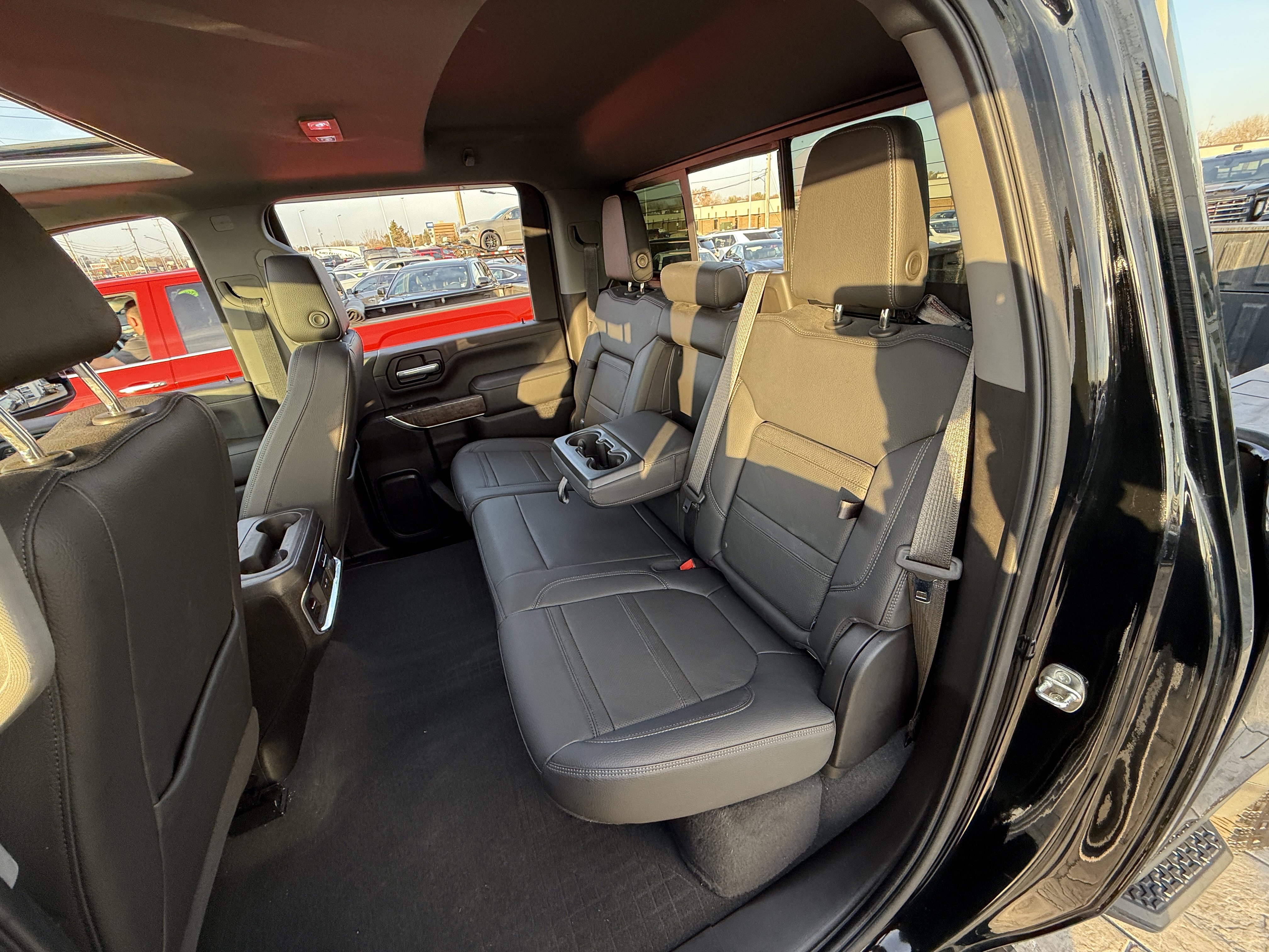 Used 2021 GMC Sierra 2500 Denali w/ Denali Black Diamond Edition image 26