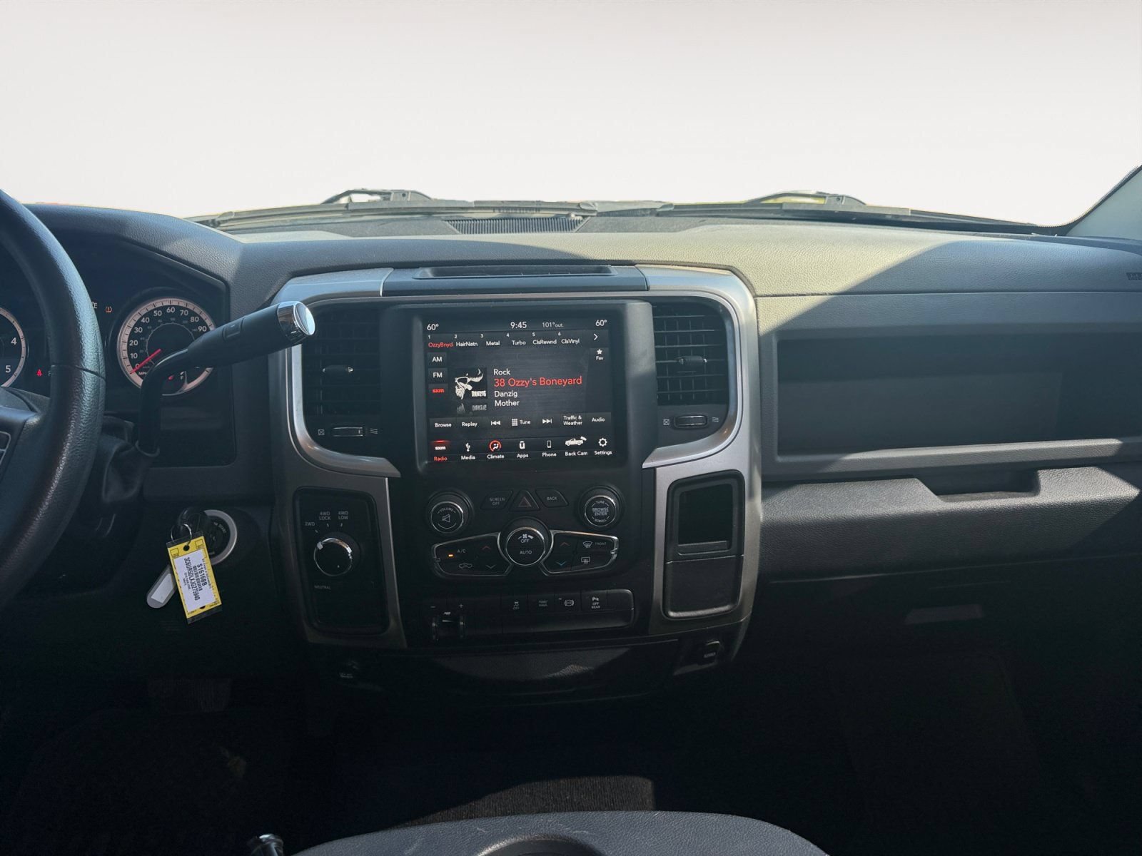 Used 2018 RAM 2500 SLT AWD/4WD image 11