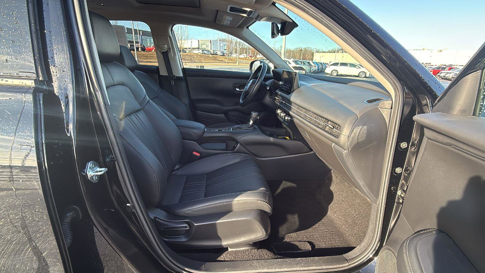 Used 2025 Honda HR-V EX-L image 18