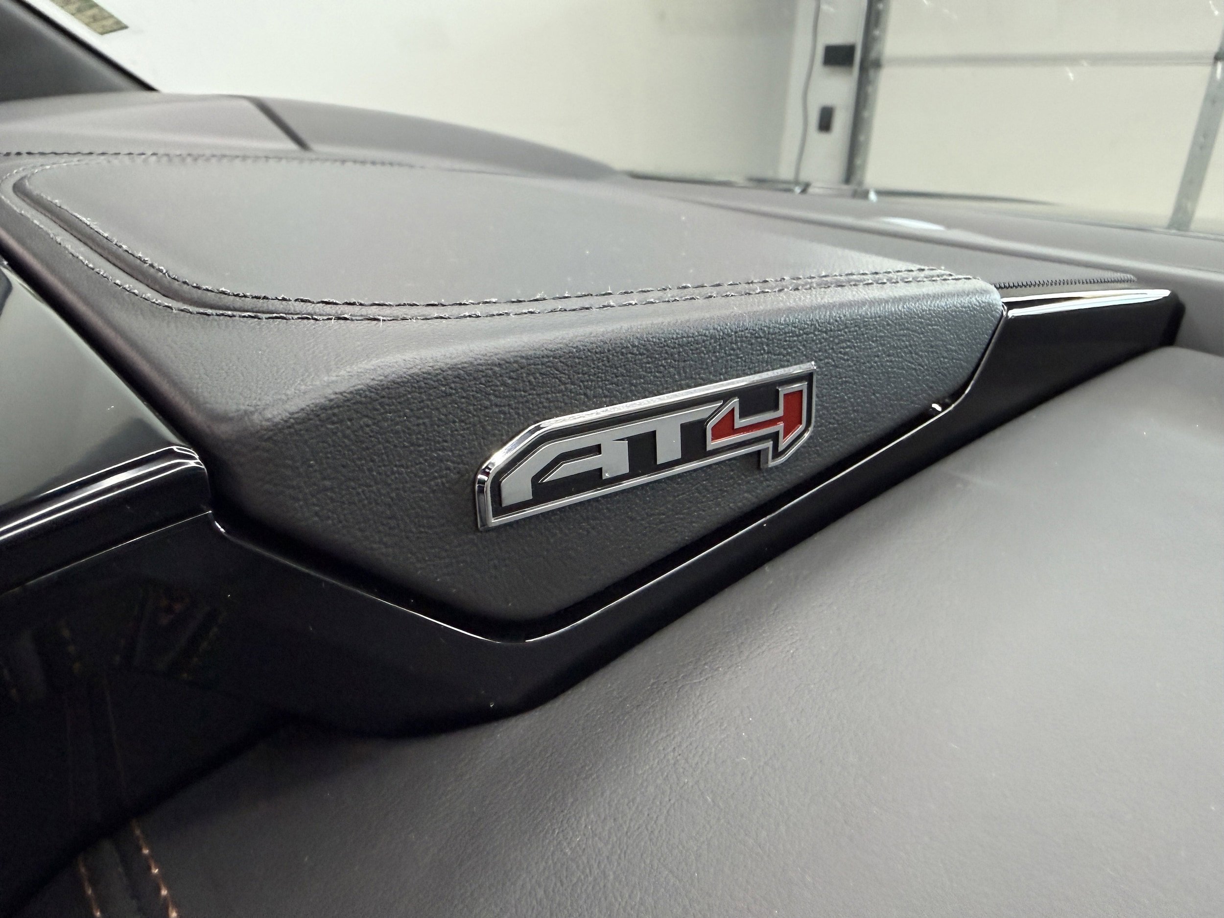 Used 2026 GMC Yukon AT4 w/ AT4 Premium Package AWD/4WD image 34
