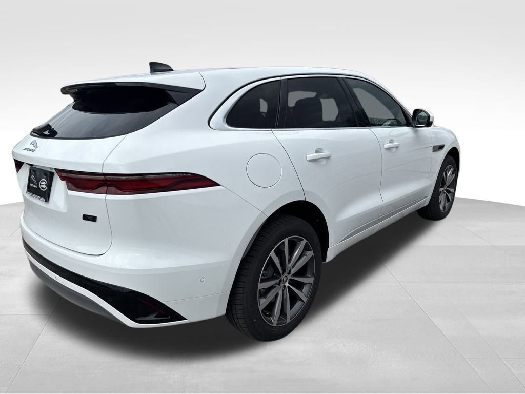 New 2026 Jaguar F-PACE R-Dynamic S image 7