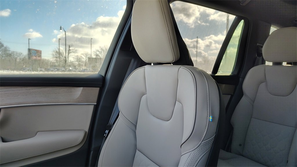 New 2026 Volvo XC90 B6 Plus image 22