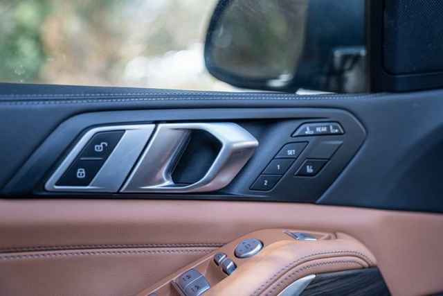 Used 2023 BMW X7 xDrive40i w/ Parking Assistance Package AWD/4WD image 49