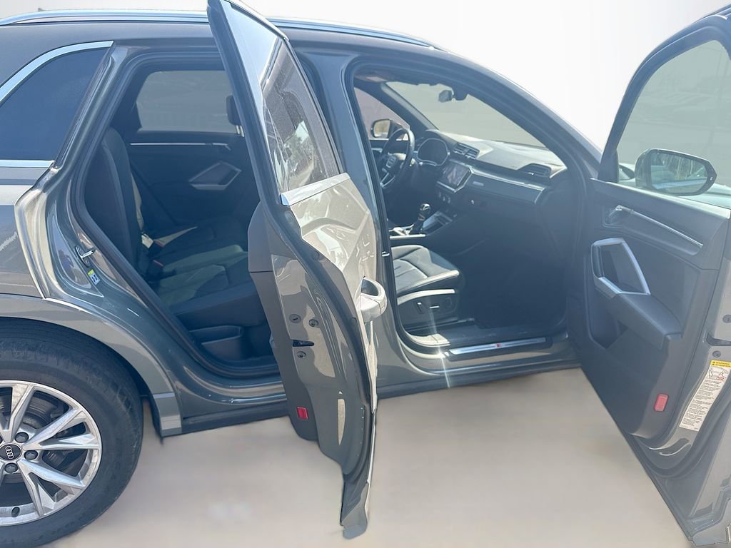 Used 2021 Audi Q3 2.0T Premium Plus image 29