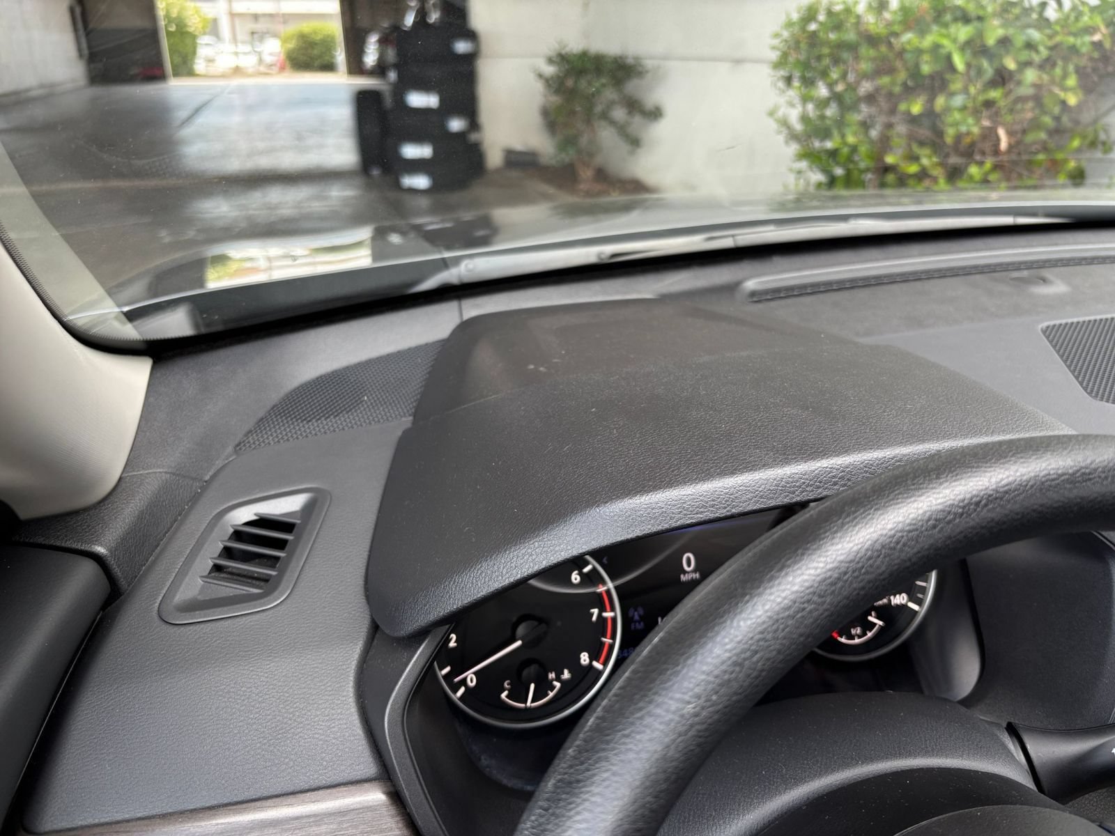 Used 2025 Nissan Altima 2.5 SV FWD image 34