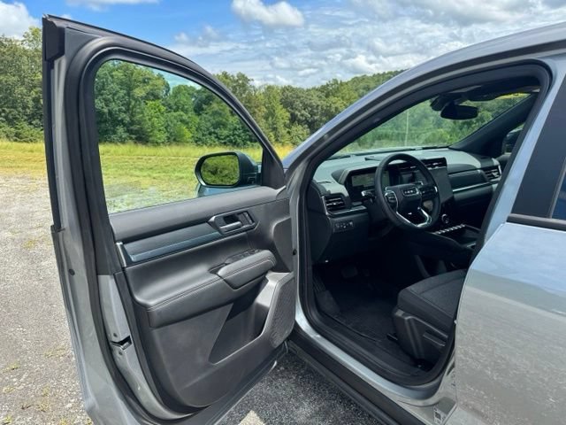 Used 2025 GMC Terrain Elevation AWD/4WD image 12