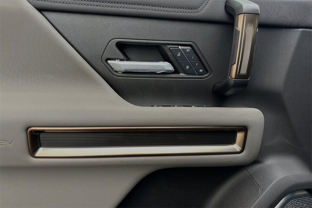 New 2025 GMC Hummer EV 3X w/ Battery Pack, 24 Module Pack image 9