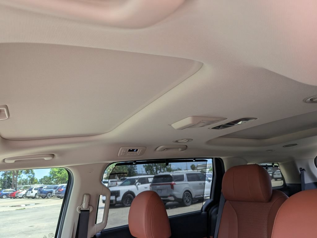 Certified 2024 Kia Carnival SX Prestige FWD image 23