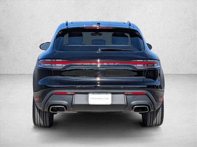 Certified 2024 Porsche Macan image 9