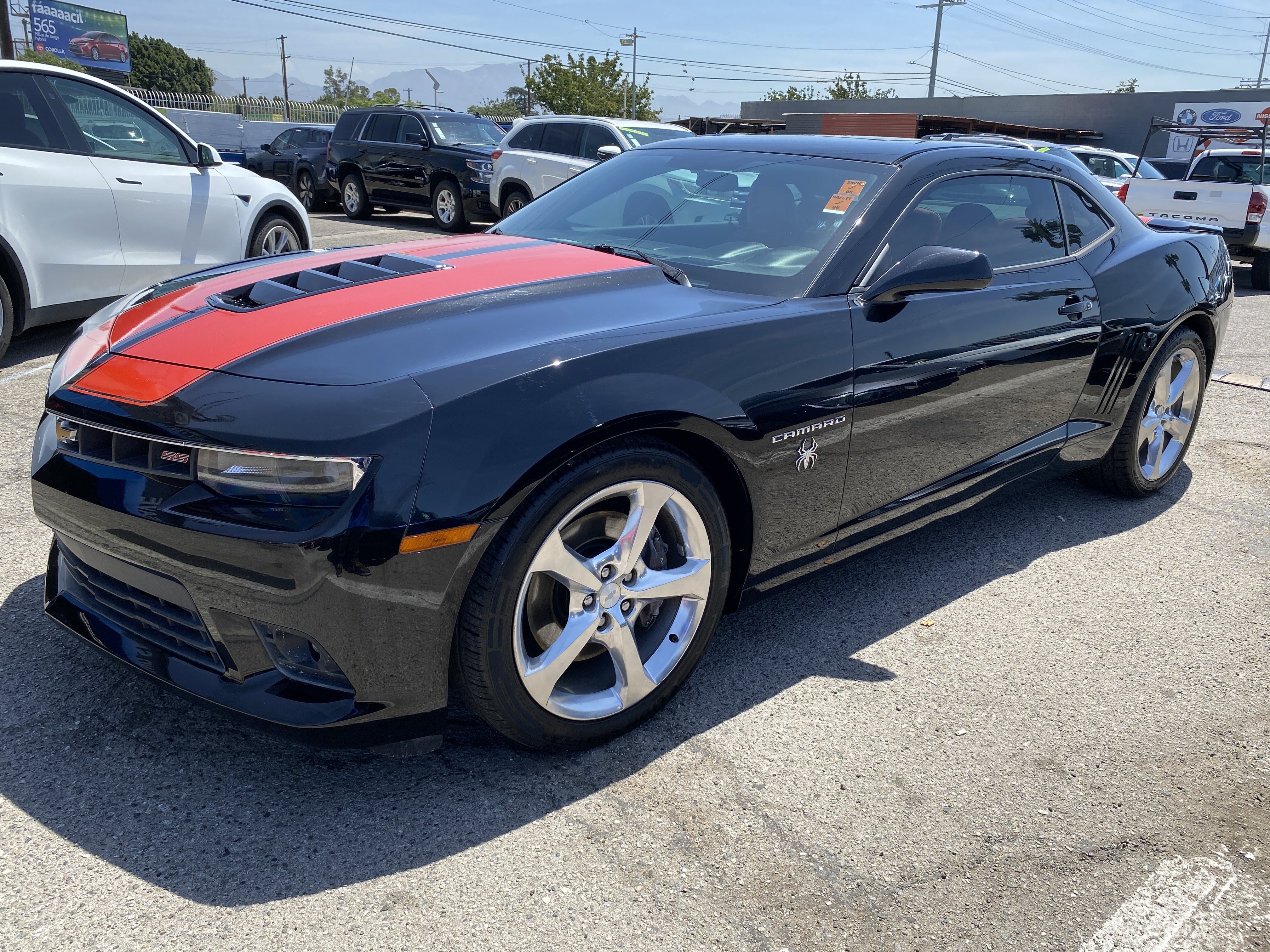 Used 2015 Chevrolet Camaro SS RWD image 2