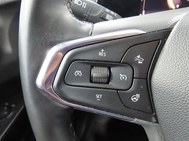 Used 2025 Chevrolet Trax LT w/ LT Convenience Package FWD image 22