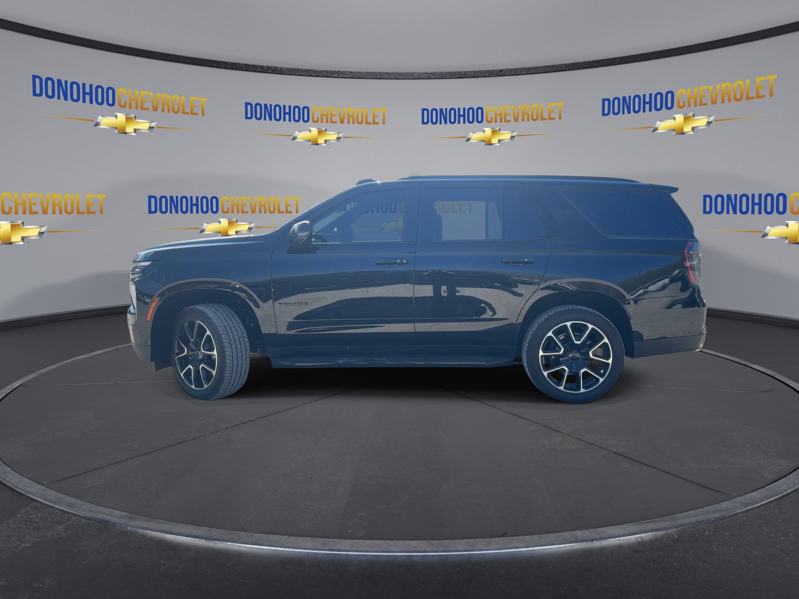 Used 2026 Chevrolet Tahoe RST w/ Comfort Package image 8