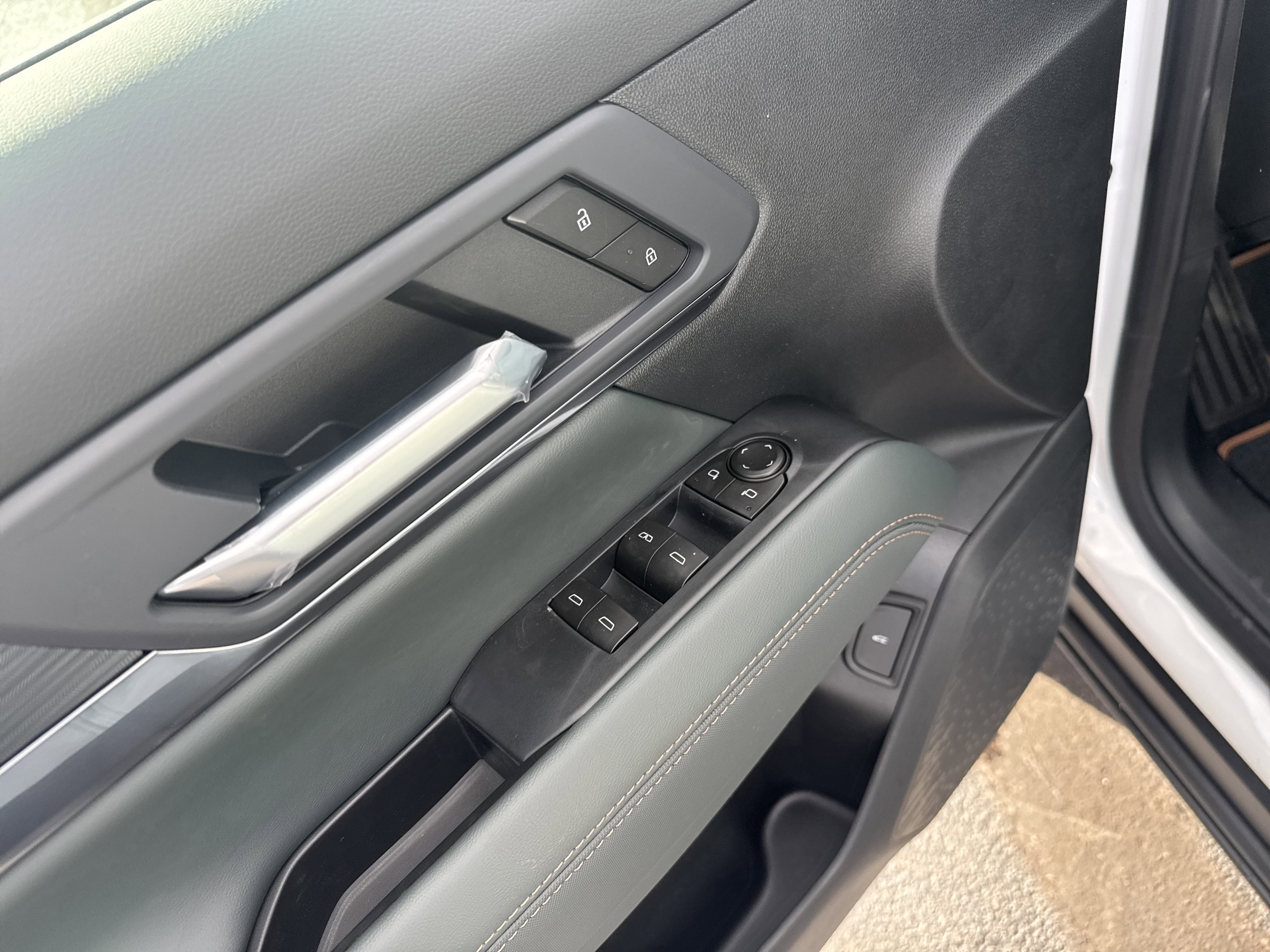 New 2026 GMC Terrain AT4 w/ Technology Package II image 16