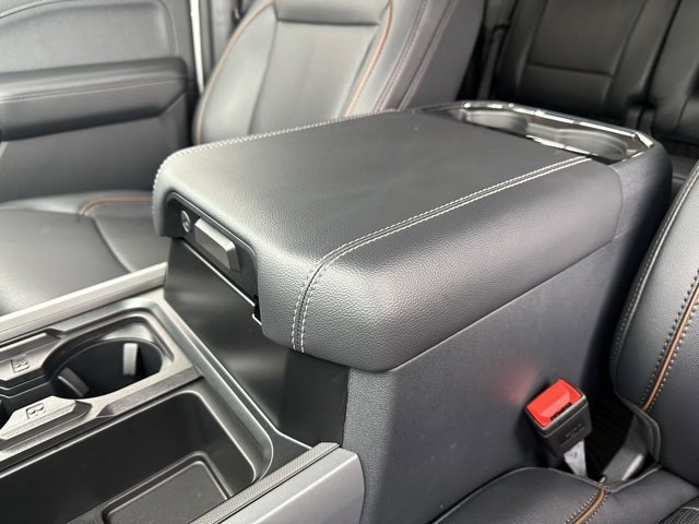 Used 2026 Ford F250 Lariat w/ FX4 Off-Road Package image 13