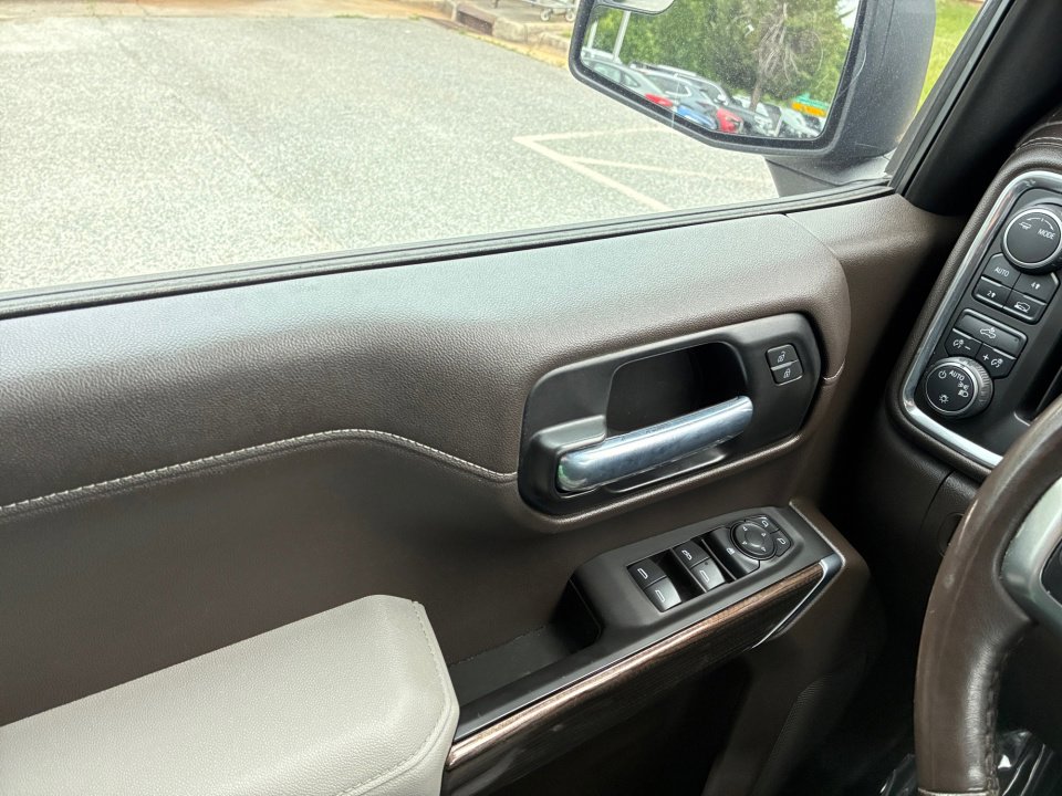 Used 2021 Chevrolet Silverado 1500 LT w/ Convenience Package II AWD/4WD image 36