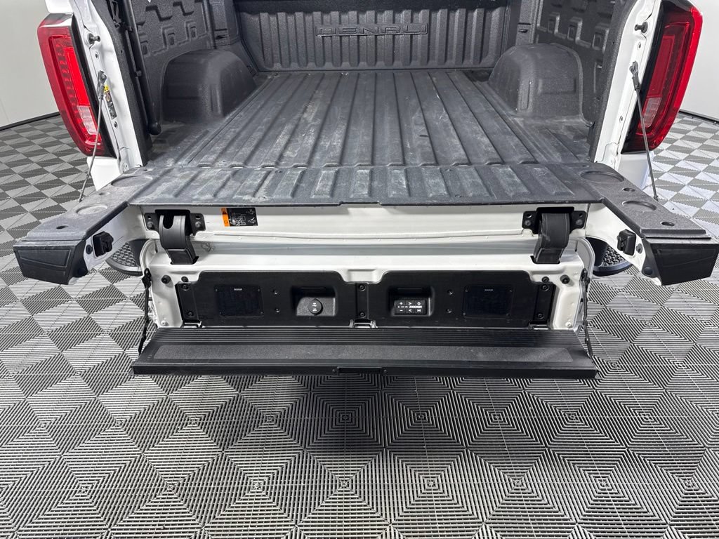 Used 2023 GMC Sierra 1500 Denali Ultimate AWD/4WD image 37
