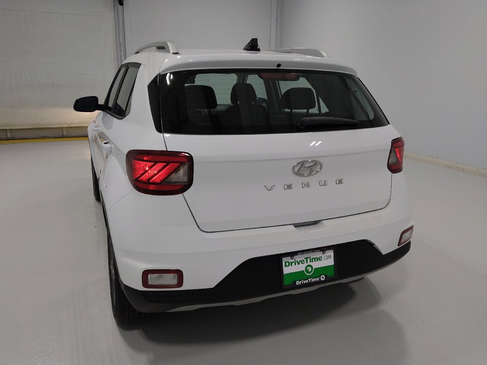 Used 2022 Hyundai Venue SEL image 6