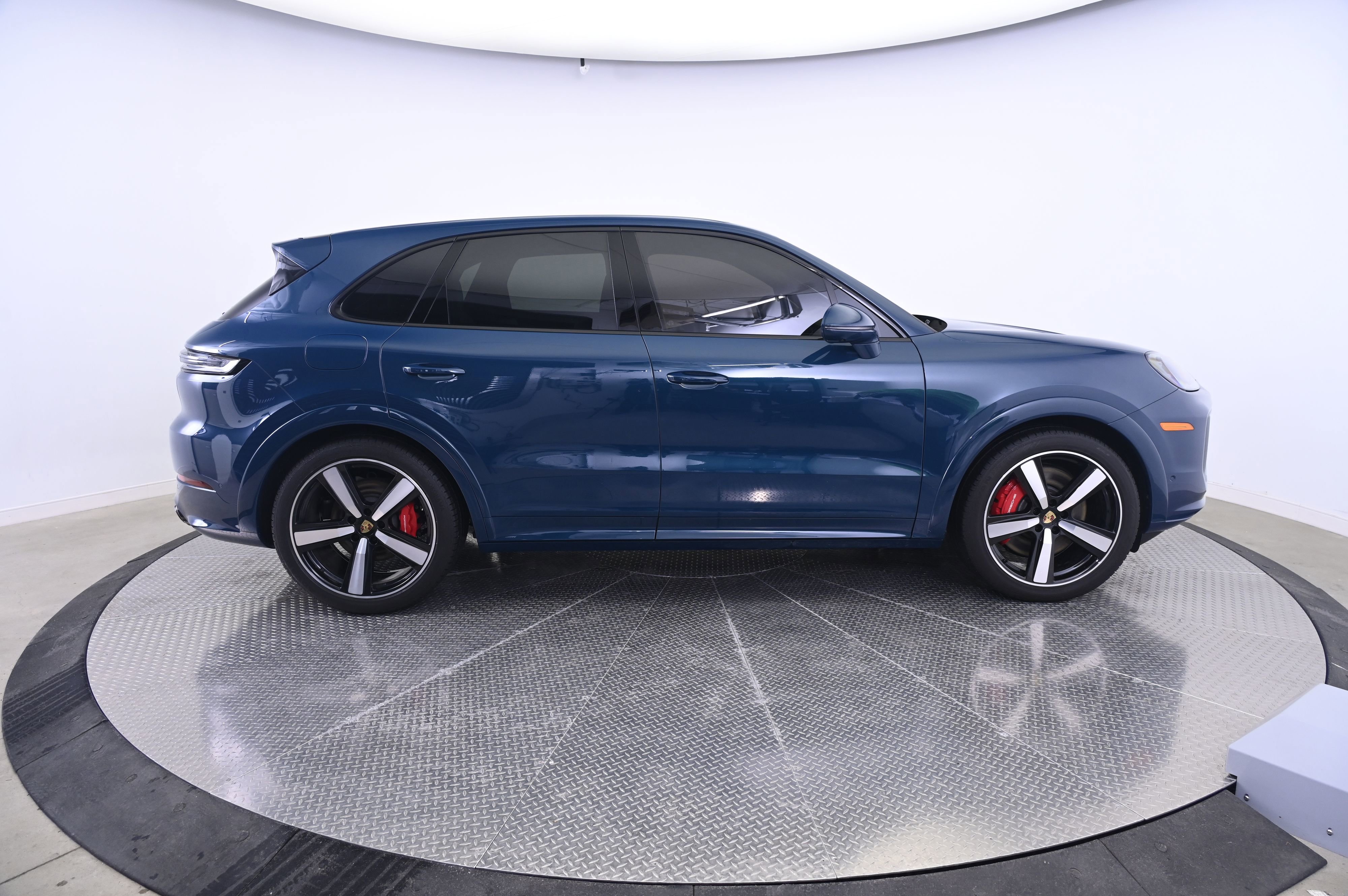 Certified 2024 Porsche Cayenne S image 8