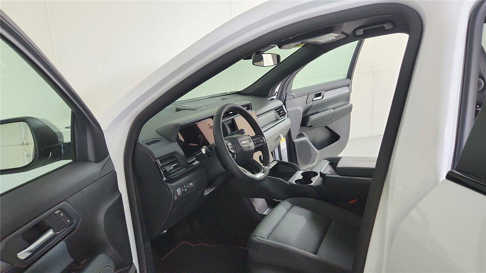 Used 2026 GMC Terrain AT4 AWD/4WD image 9
