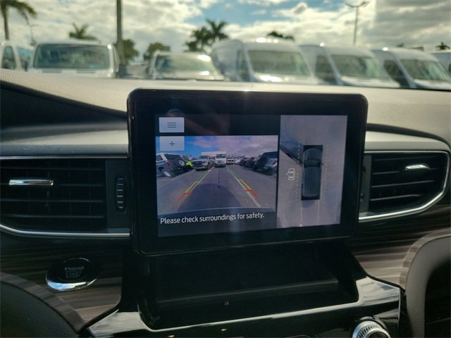 Certified 2022 Ford Explorer Limited w/ Equipment Group 301A image 26