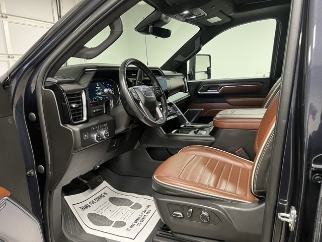 Used 2024 GMC Sierra 3500 Denali Ultimate image 20