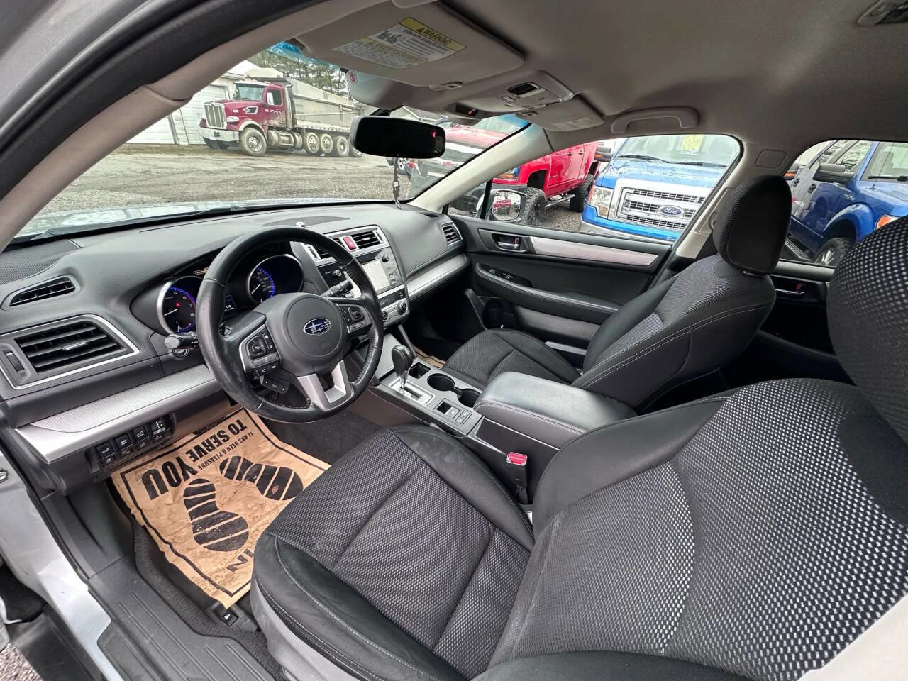Used 2016 Subaru Outback 2.5i Premium image 9
