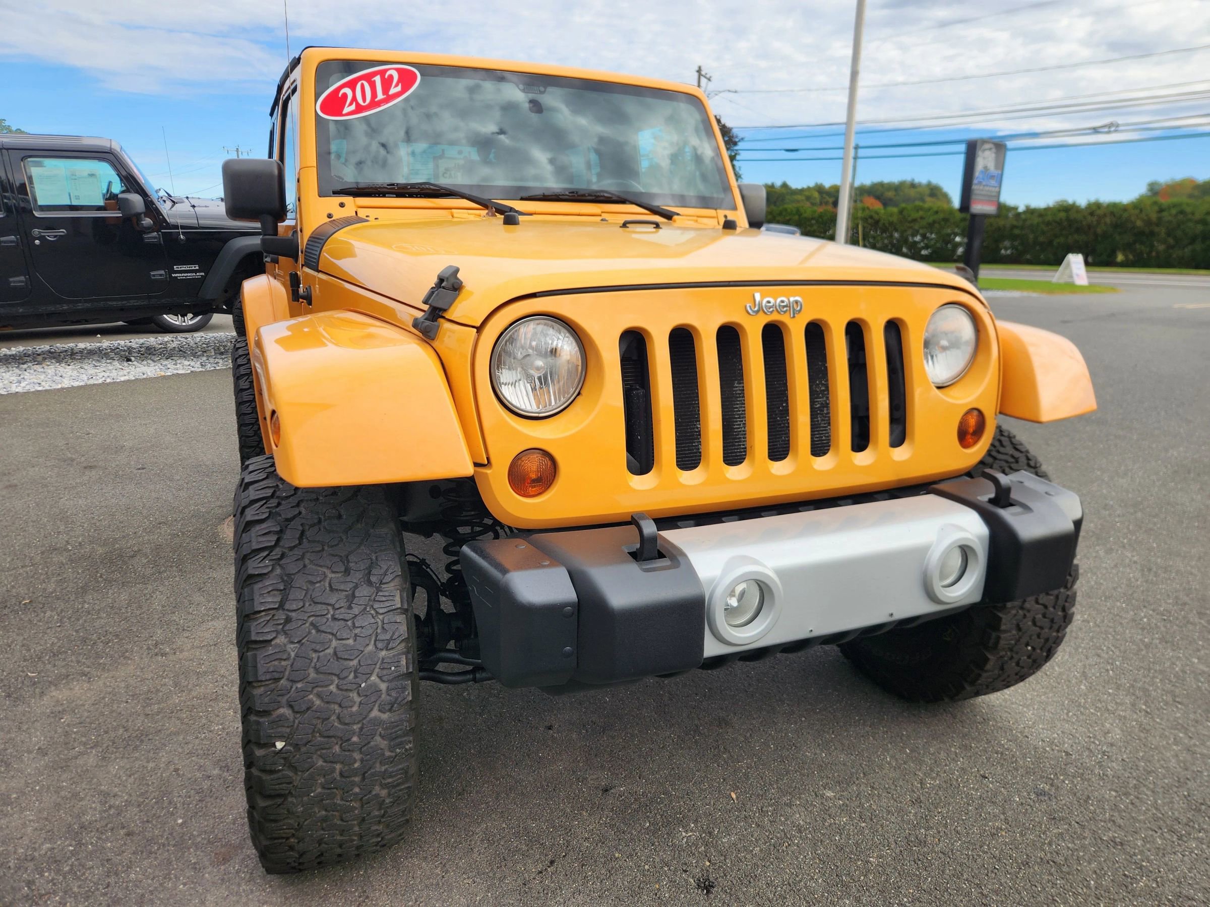 Used 2012 Jeep Wrangler Sahara AWD/4WD image 21