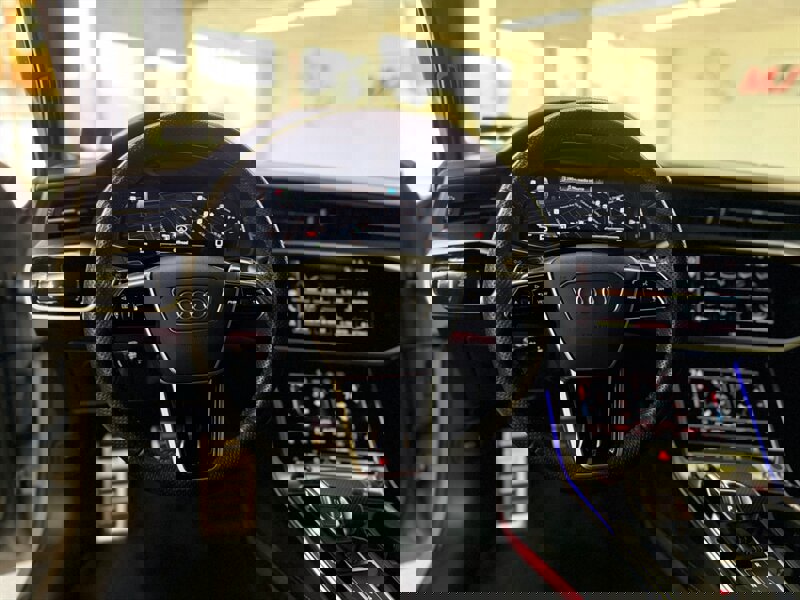 Used 2021 Audi RS 6 image 34