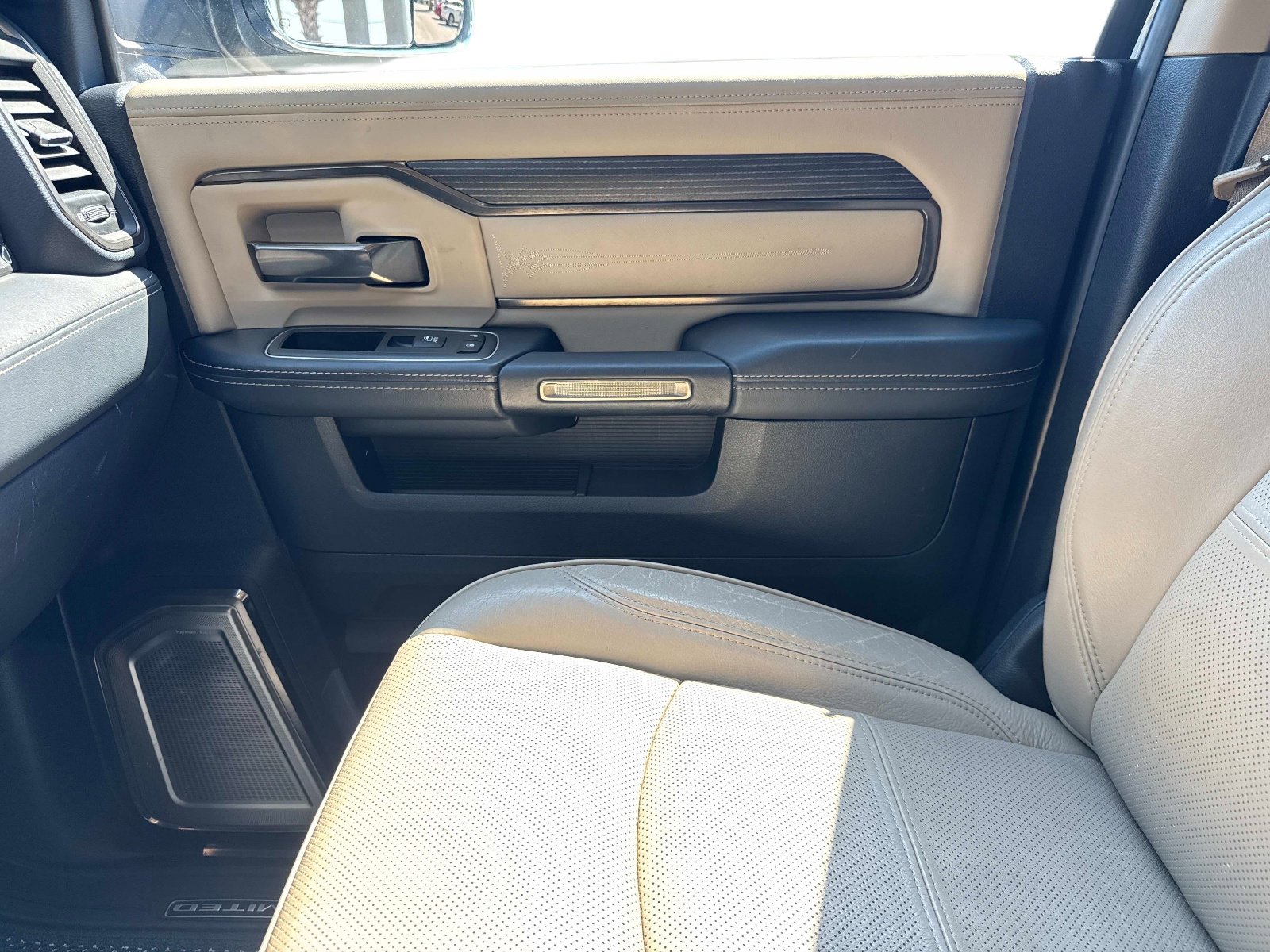 Used 2022 RAM 3500 Limited image 21