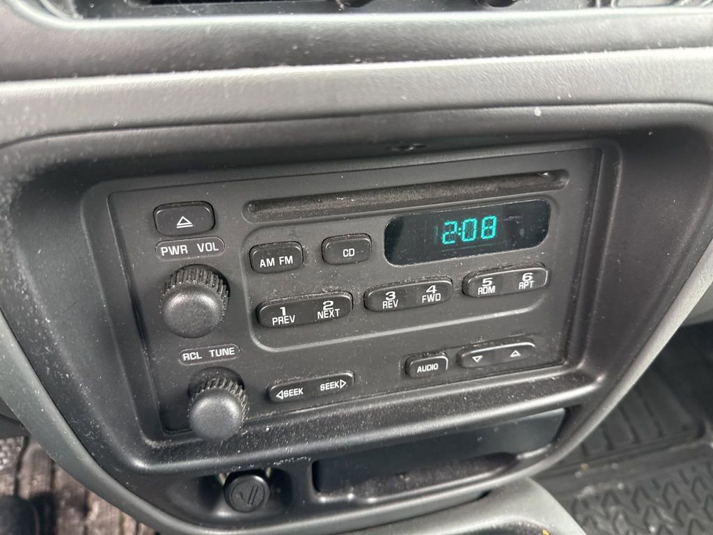 Used 2000 Chevrolet Tracker 4WD w/ Preferred Equipment Group 2 image 18