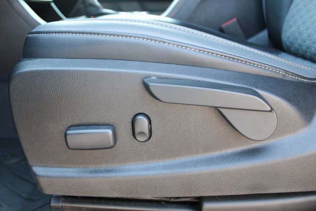 Used 2020 Chevrolet Colorado Z71 image 13