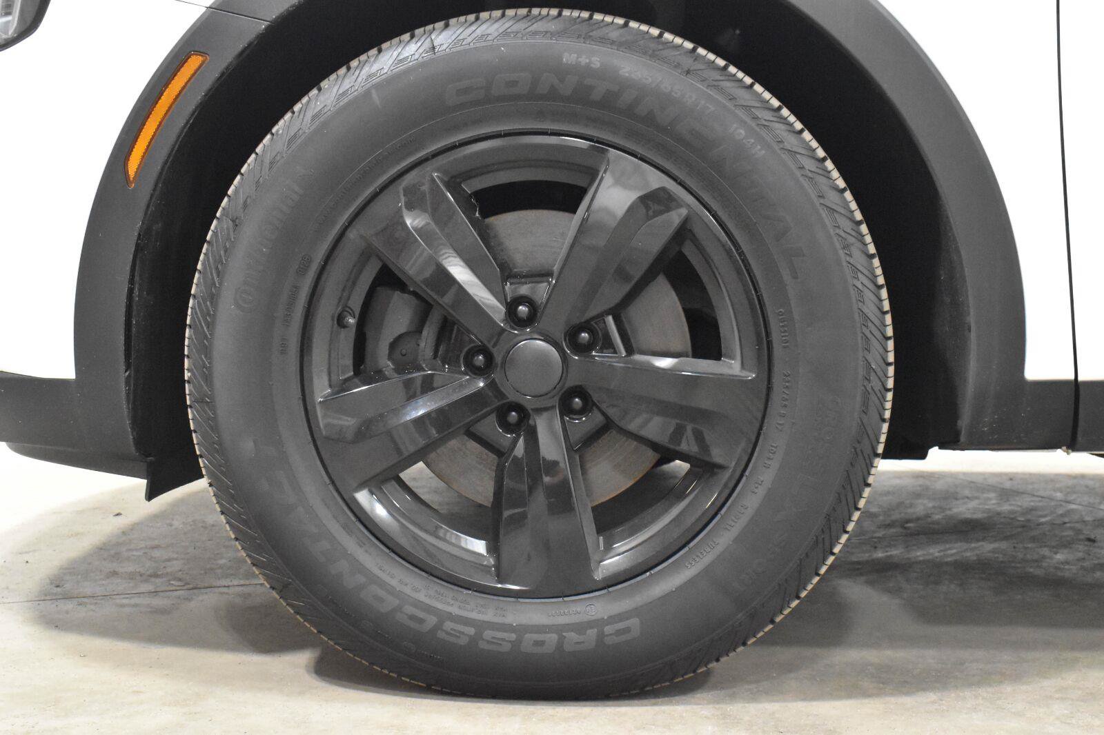 Used 2025 Kia Sorento LX FWD image 29