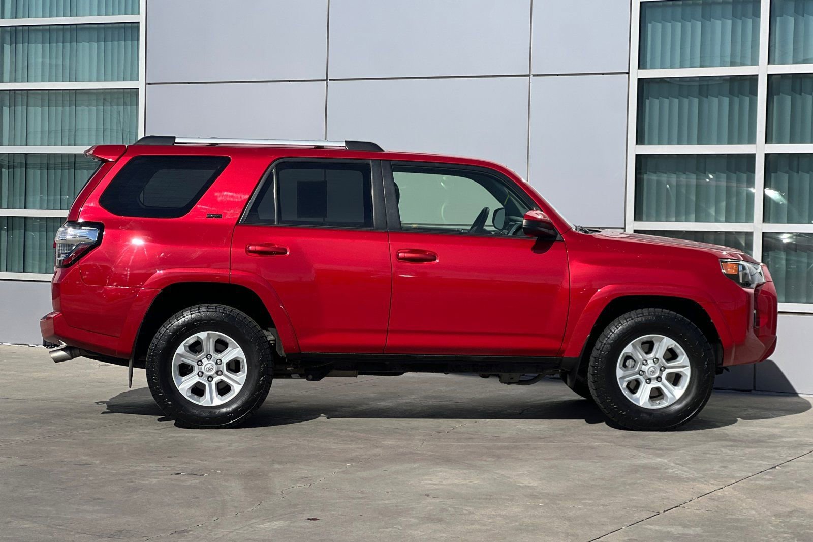 Certified 2019 Toyota 4Runner SR5 image 3