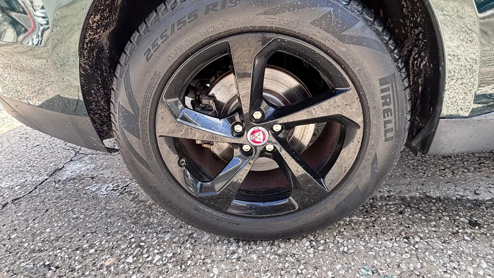 Used 2017 Jaguar F-PACE Prestige image 23