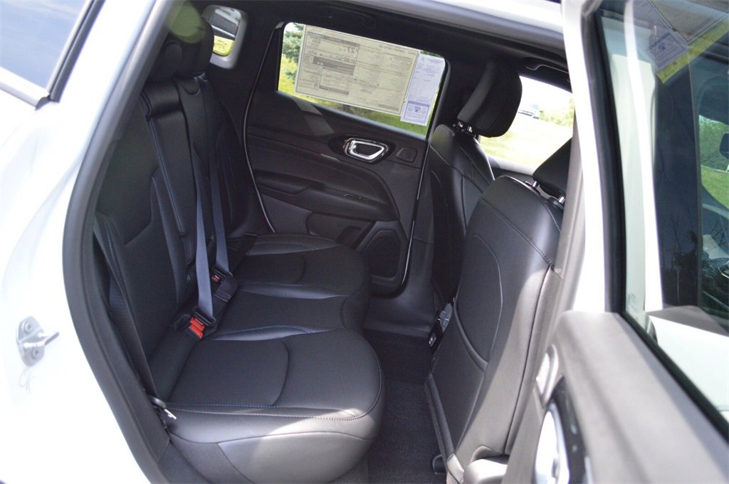 New 2025 Jeep Compass Limited w/ Sun and Sound Group image 31