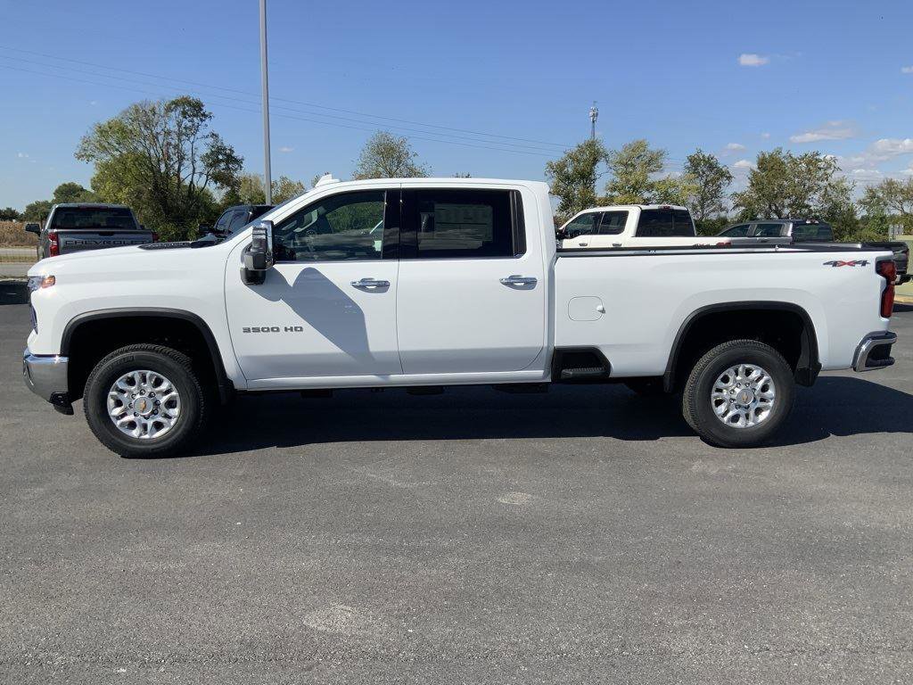 New 2026 Chevrolet Silverado 3500 LTZ w/ LTZ Premium Package image 11