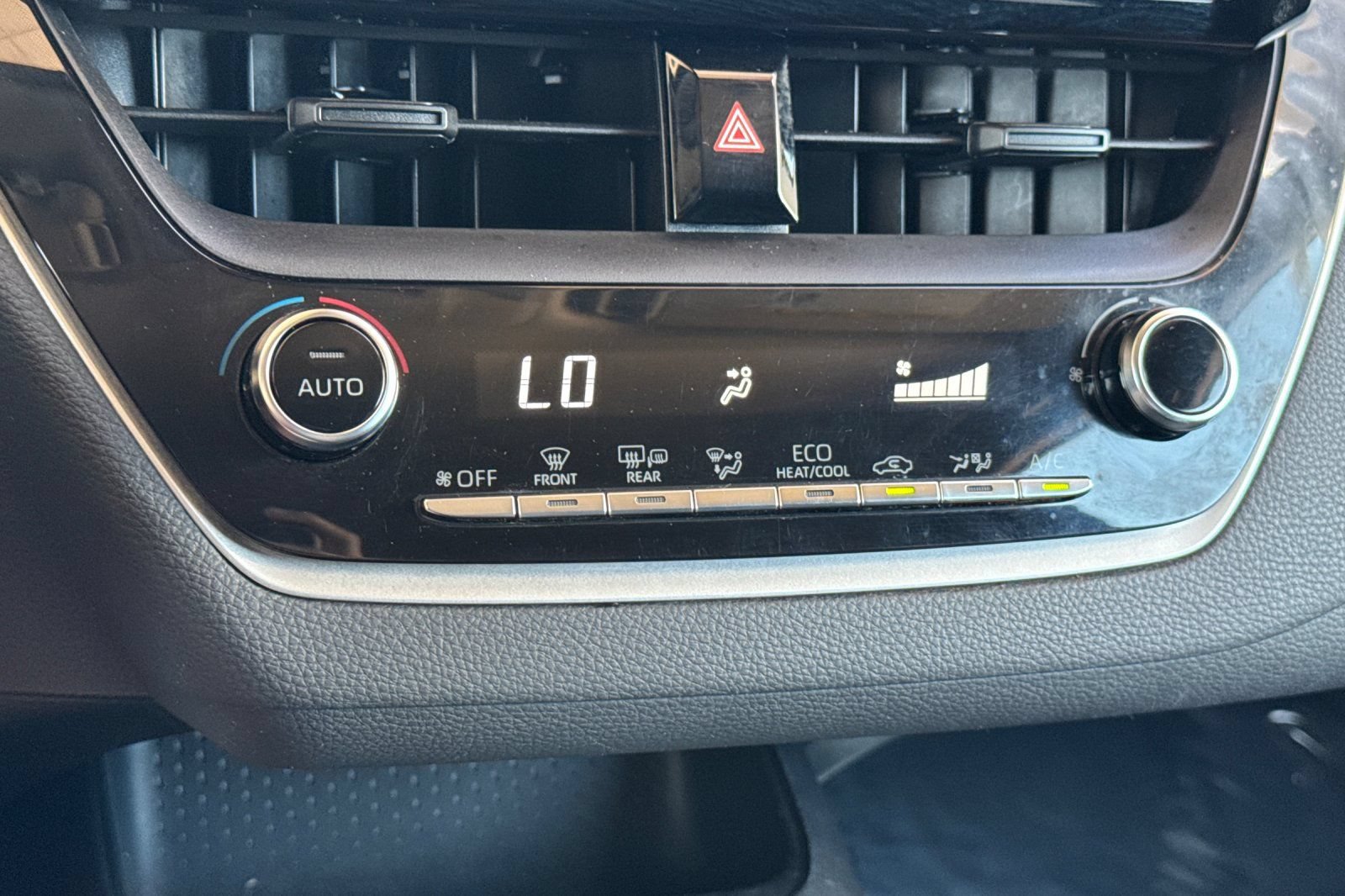 Certified 2022 Toyota Corolla LE FWD image 24