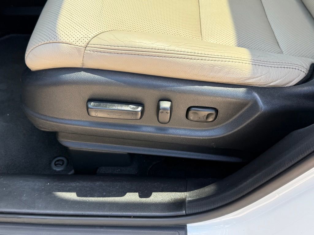 Used 2016 Honda CR-V EX-L image 25