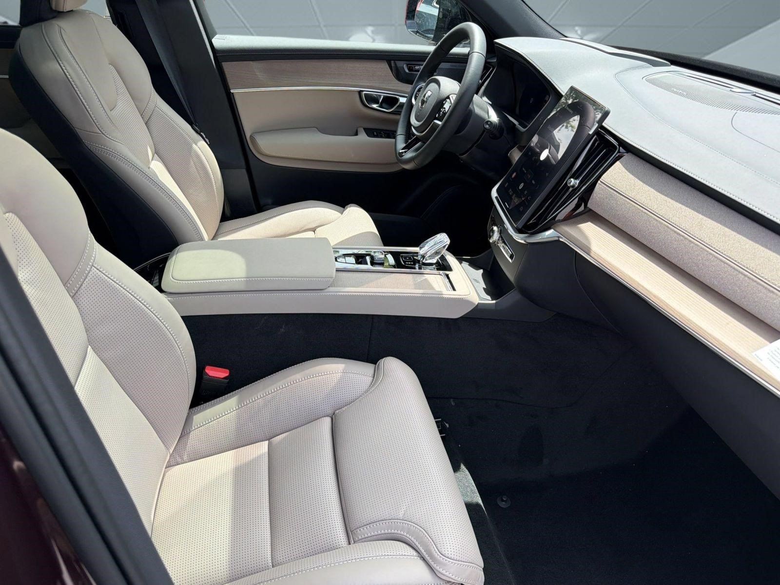 New 2026 Volvo XC90 B6 Ultra w/ Protection Package AWD/4WD image 23