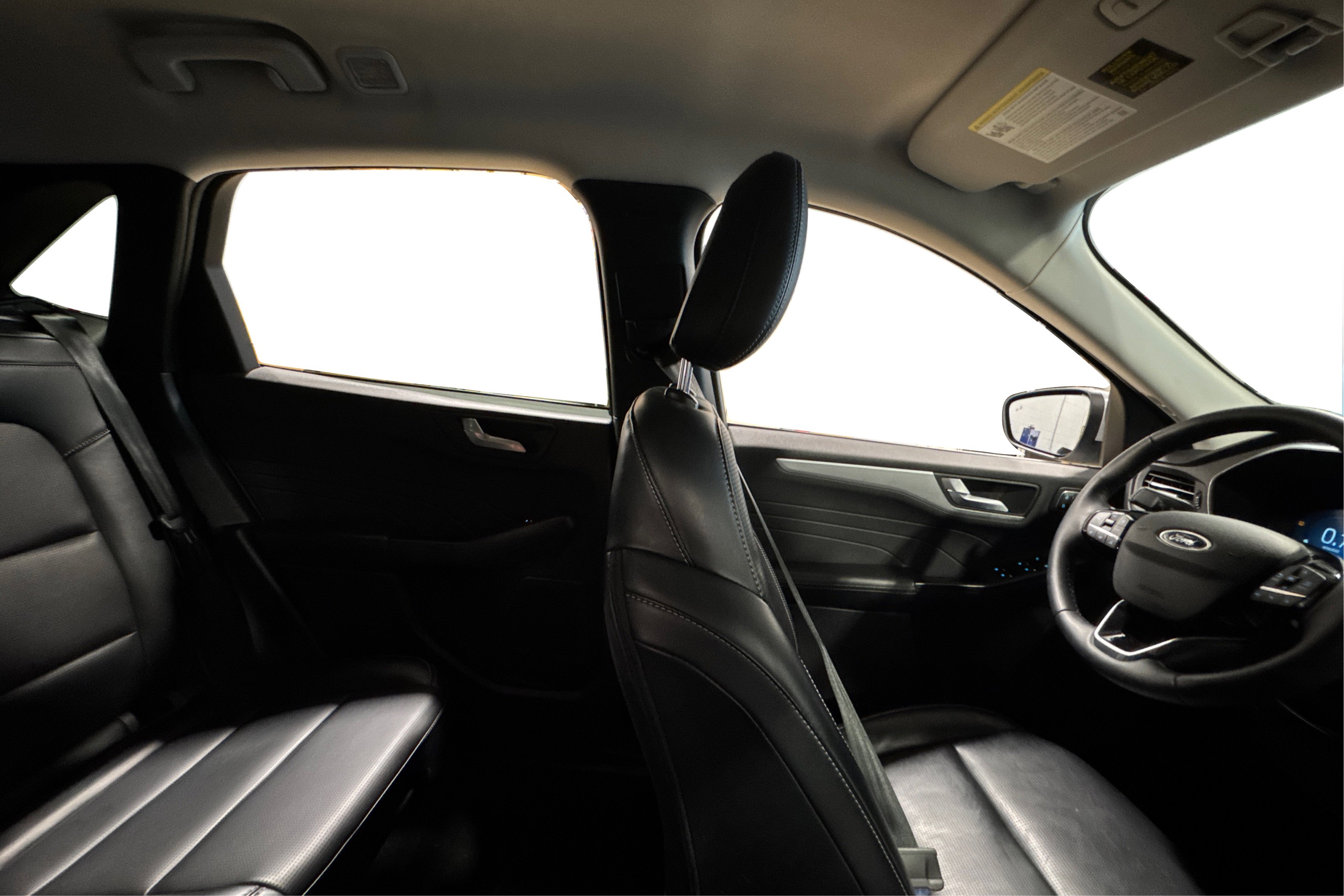 Used 2025 Ford Escape Platinum AWD/4WD image 44