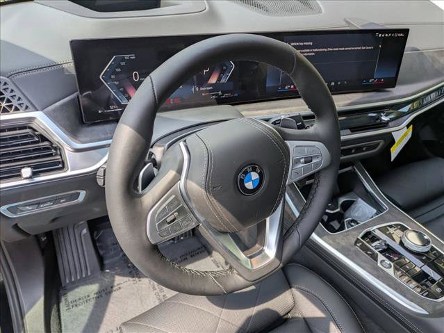 Used 2026 BMW X7 xDrive40i image 3