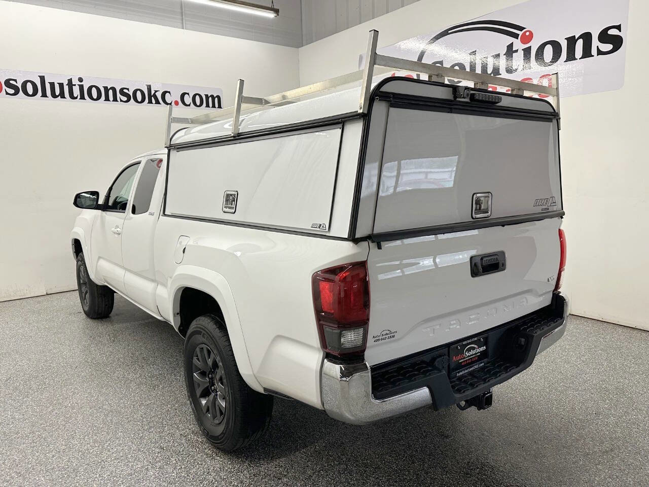 Used 2022 Toyota Tacoma SR5 image 5