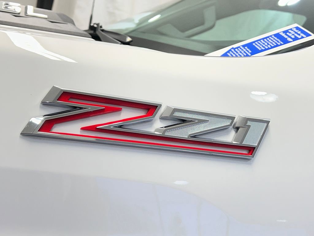 Used 2024 Chevrolet Silverado 2500 LT AWD/4WD image 9