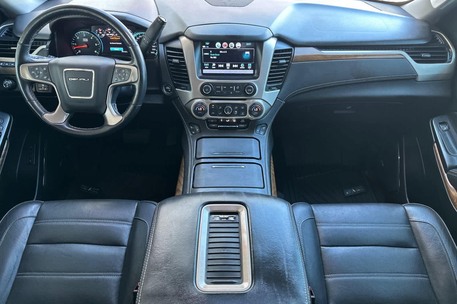 Used 2020 GMC Yukon Denali w/ Denali Premium Package AWD/4WD image 3