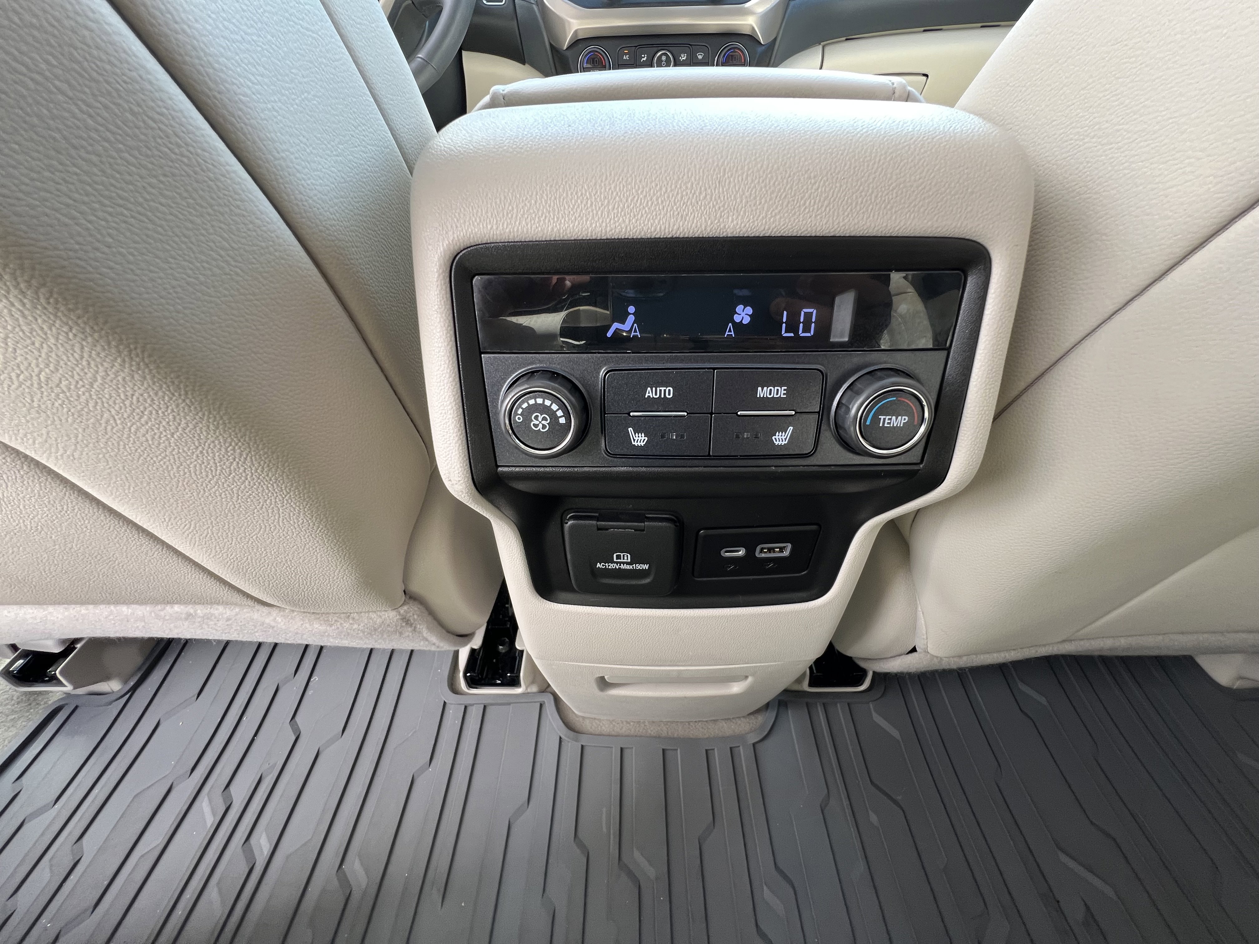 Used 2022 GMC Acadia Denali w/ Denali Ultimate Package image 32