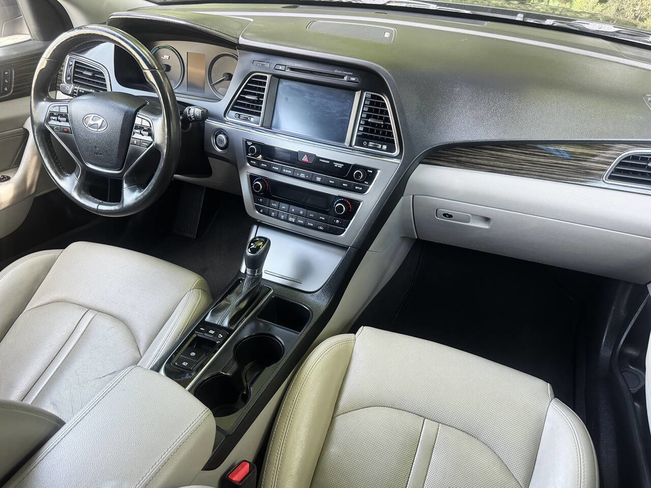 Used 2016 Hyundai Sonata Limited FWD image 9