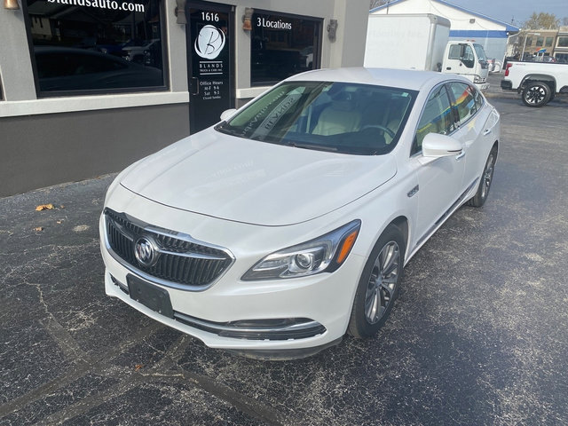 Used 2017 Buick LaCrosse Preferred image 2