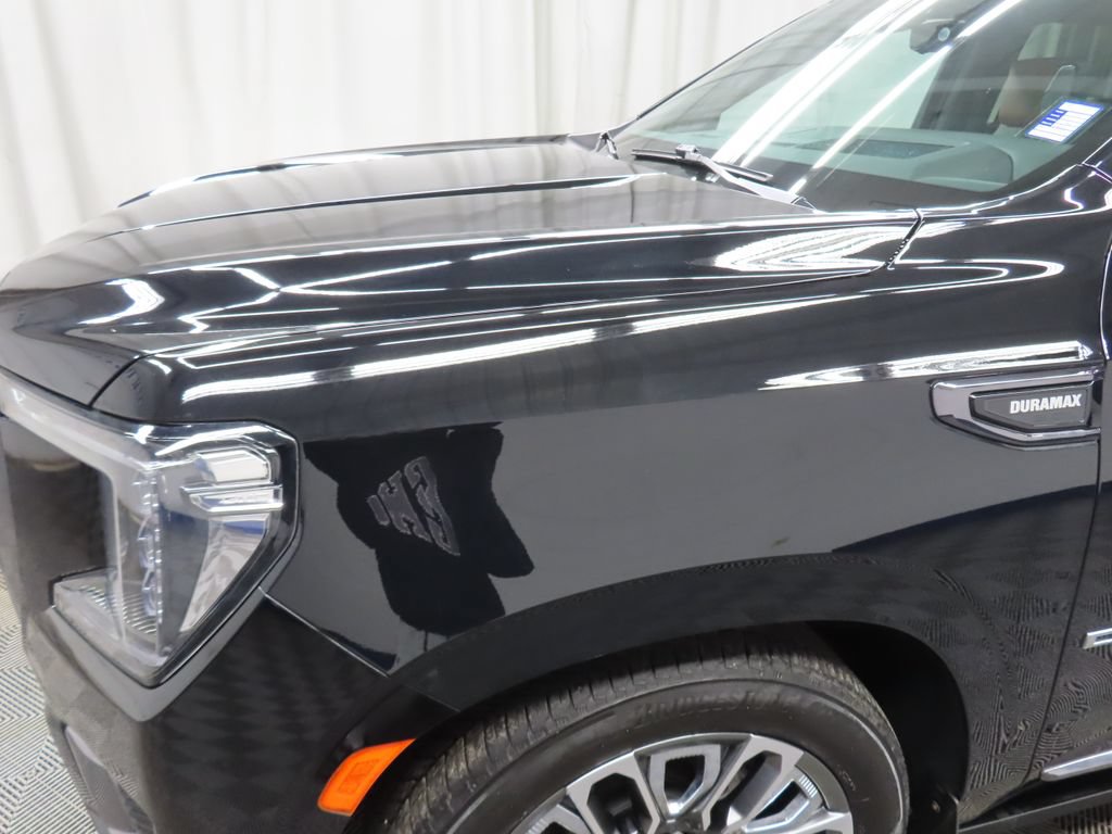 Used 2024 GMC Yukon XL Denali Ultimate AWD/4WD image 42