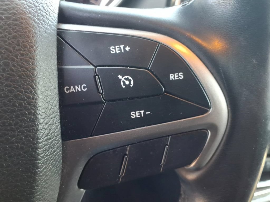 Used 2022 Jeep Grand Cherokee Laredo X AWD/4WD image 20